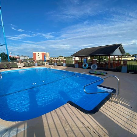 Days Inn By Wyndham Perryville Exterior photo