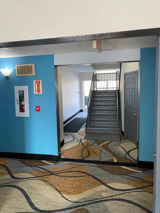 Days Inn By Wyndham Perryville Exterior photo